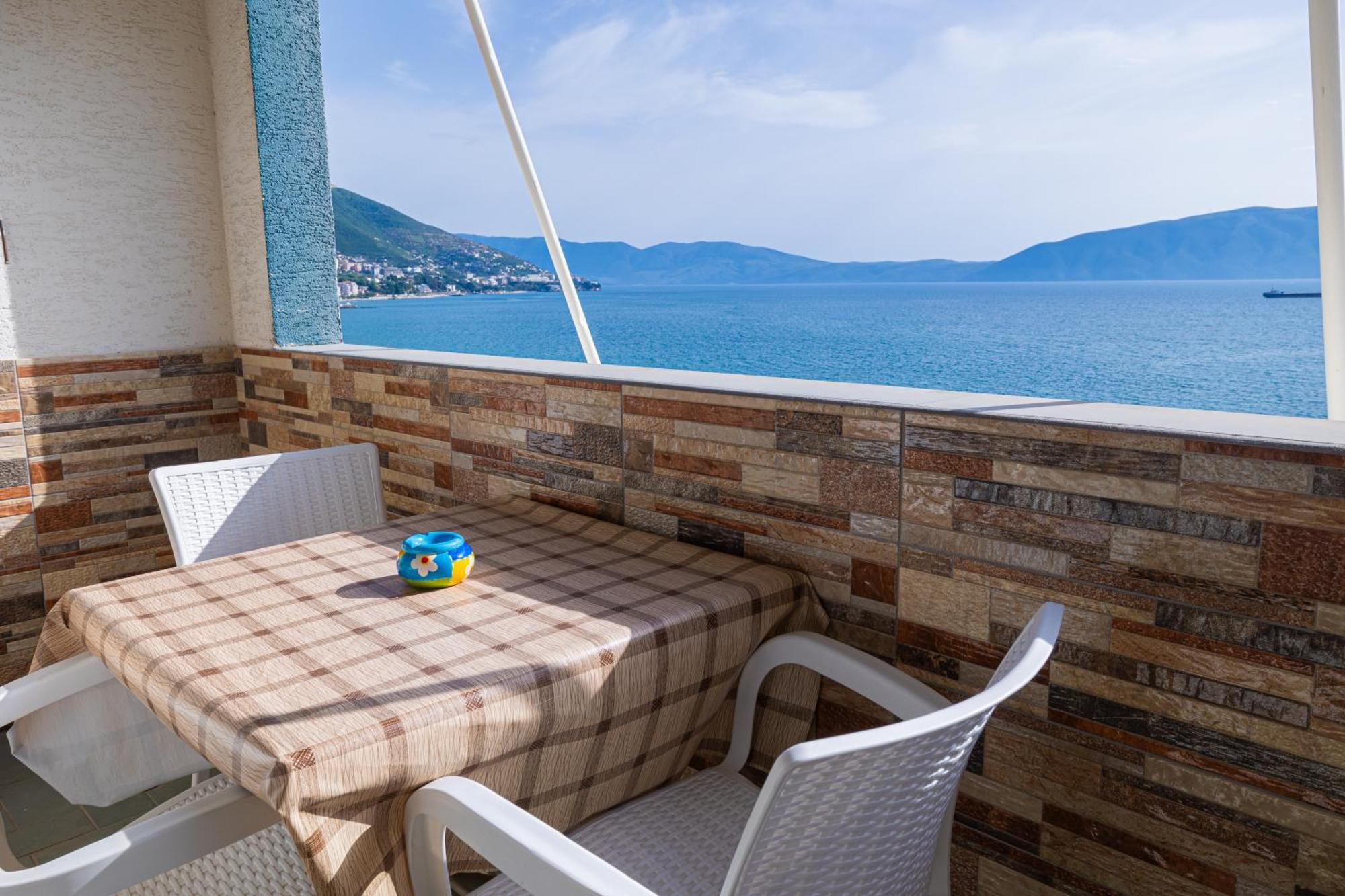 Lucas Apartments Rental Wlora Zewnętrze zdjęcie